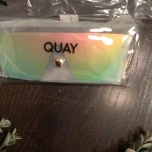 NEW!  Quay rainbow hindsight shield Sunnies